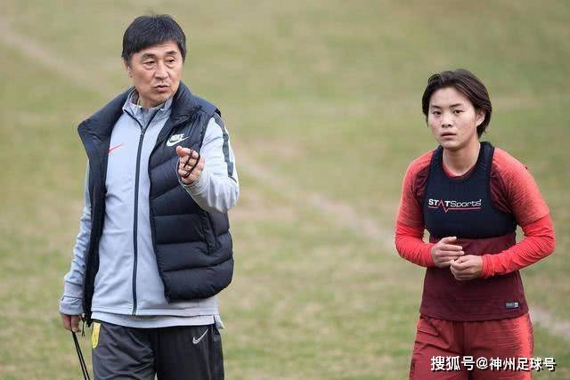 雷迪克：教练需与球员建立深厚联系以应对挑战